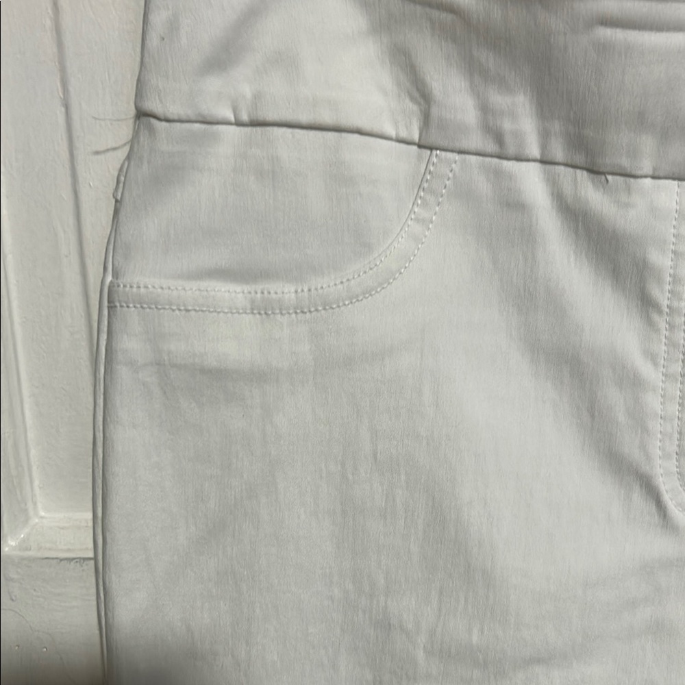 Ruby Rd. White ankle Pants - Picture 2 of 8